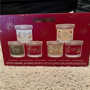 Yankee Candle Festive Scented Candle Set - Red, Green, Cream
